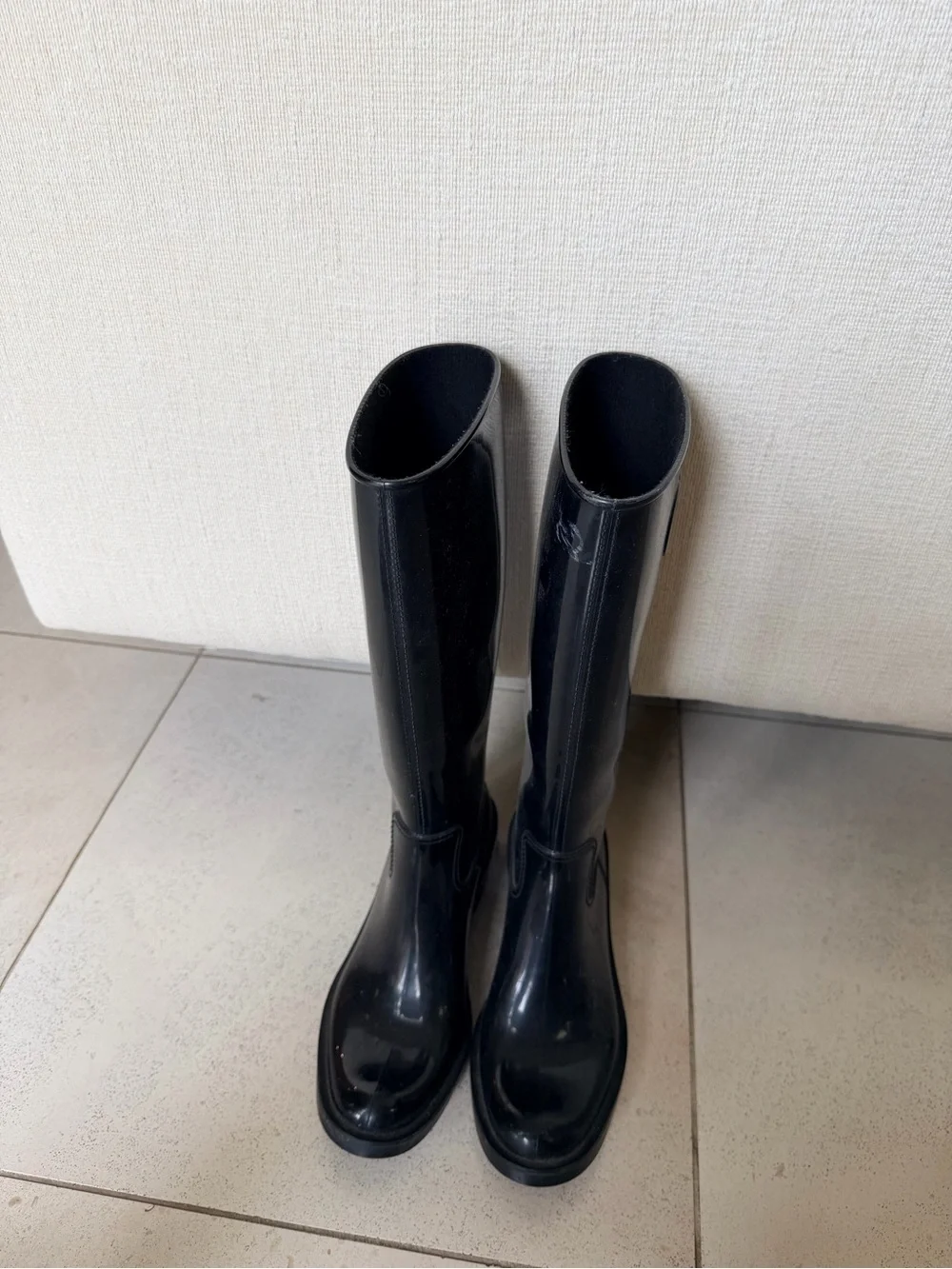 Gucci Black Women's Tall Rain Boots - Sleek Waterproof Style